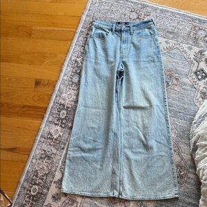 Hollister Light Denim wide leg high rise size 2